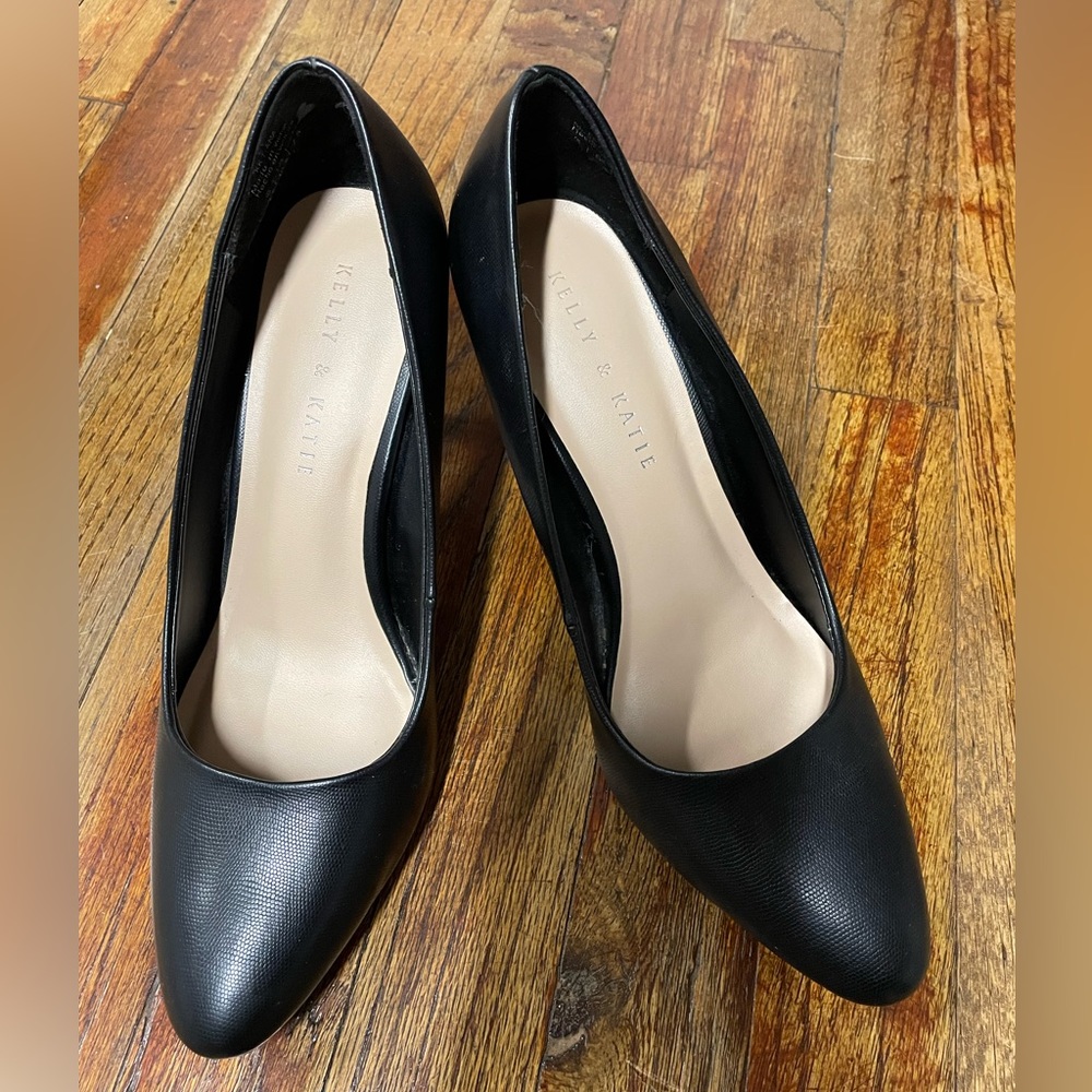 Black Kelly & Katie Pumps